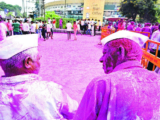 The surge against the proposers! | प्रस्थापितांच्या विरोधात लाट ! The surge against the proposers! | प्रस्थापितांच्या विरोधात लाट !