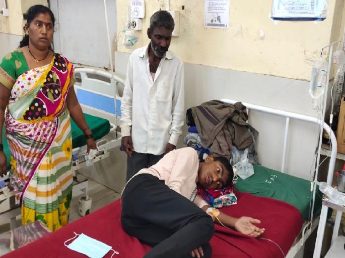 The shopkeeper mistake and the child esophagus got burnt; Shocking incident in Satara | दुकानदार महिलेची चूक,..अन् मुलाची अन्ननलिकाच जळाली; साताऱ्यातील धक्कादायक घटना The shopkeeper mistake and the child esophagus got burnt; Shocking incident in Satara | दुकानदार महिलेची चूक,..अन् मुलाची अन्ननलिकाच जळाली; साताऱ्यातील धक्कादायक घटना