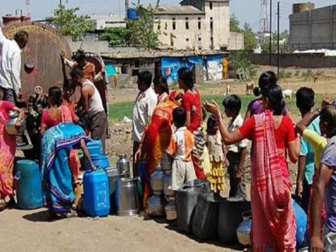 Water scarcity crisis in Satara district, In view of the rain situation the scarcity will increase | साताऱ्यात ८२ गावे ४०४ वाड्यांत पाण्याचा ठणठणाट, पावसाची स्थिती पाहता टंचाईत वाढ होणार  Water scarcity crisis in Satara district, In view of the rain situation the scarcity will increase | साताऱ्यात ८२ गावे ४०४ वाड्यांत पाण्याचा ठणठणाट, पावसाची स्थिती पाहता टंचाईत वाढ होणार