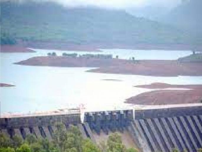95 TMC of water storage in six projects in Satara district, The intensity of water scarcity will increase | धरणं गाठतायत तळ; सातारा जिल्ह्यात दुष्काळी झळ 95 TMC of water storage in six projects in Satara district, The intensity of water scarcity will increase | धरणं गाठतायत तळ; सातारा जिल्ह्यात दुष्काळी झळ