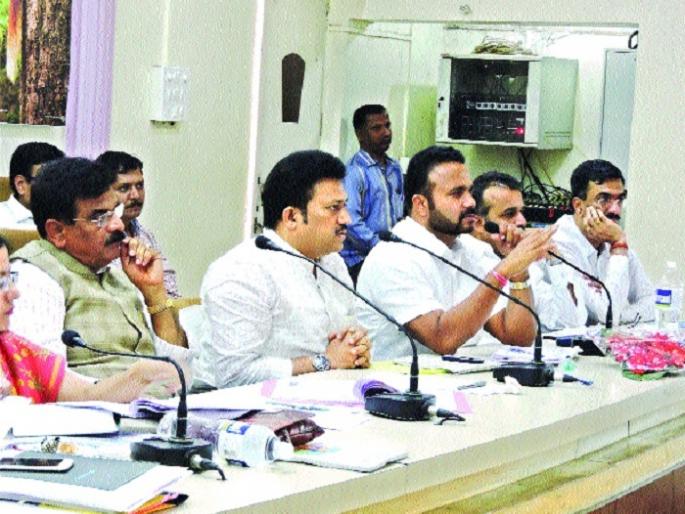   Satara government has been misleading the public | जनतेची दिशाभूल करणारी जाहिरात सातारा शासनाने केली