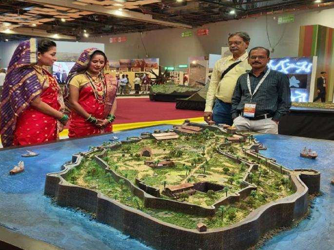 The exact replicas of forts presented by international model maker and art teacher Ramesh Balurgi from Sangli amazed even two thousand members of UNESCO | सांगलीच्या शिलेदाराने साकारलेल्या ‘त्या’ किल्ल्यांची ‘युनेस्को’ला भुरळ! The exact replicas of forts presented by international model maker and art teacher Ramesh Balurgi from Sangli amazed even two thousand members of UNESCO | सांगलीच्या शिलेदाराने साकारलेल्या ‘त्या’ किल्ल्यांची ‘युनेस्को’ला भुरळ!