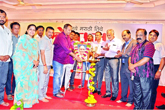  Happy Holi on 'Lokmat' - On the 12th anniversary: ​​Honor of various dignitaries | ‘लोकमत’वर शुभेच्छांची बरसात- बारावा वर्धापनदिन थाटात : विविध क्षेत्रातील मान्यवरांची हजेरी