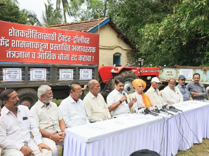 "New tractor rules will break the financial backs of farmers", says Satej Patil | "नवीन ट्रॅक्टर नियम शेतकऱ्यांचे आर्थिक कंबरडे मोडणार’’, सतेज पाटील यांची टीका "New tractor rules will break the financial backs of farmers", says Satej Patil | "नवीन ट्रॅक्टर नियम शेतकऱ्यांचे आर्थिक कंबरडे मोडणार’’, सतेज पाटील यांची टीका