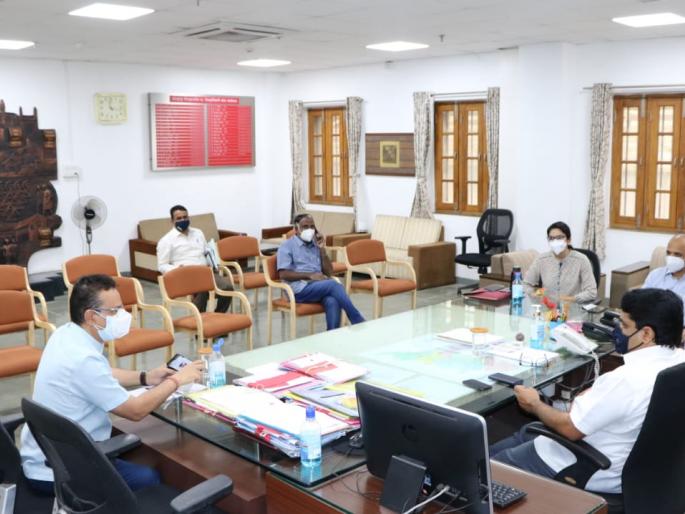 Get information from hospitals about the use of Remedesivir, instructions of Guardian Minister Satej Patil | रेमडेसिविरच्या वापराबाबत रुग्णालयांकडून माहिती घ्या, पालकमंत्री सतेज पाटील यांचे निर्देश Get information from hospitals about the use of Remedesivir, instructions of Guardian Minister Satej Patil | रेमडेसिविरच्या वापराबाबत रुग्णालयांकडून माहिती घ्या, पालकमंत्री सतेज पाटील यांचे निर्देश