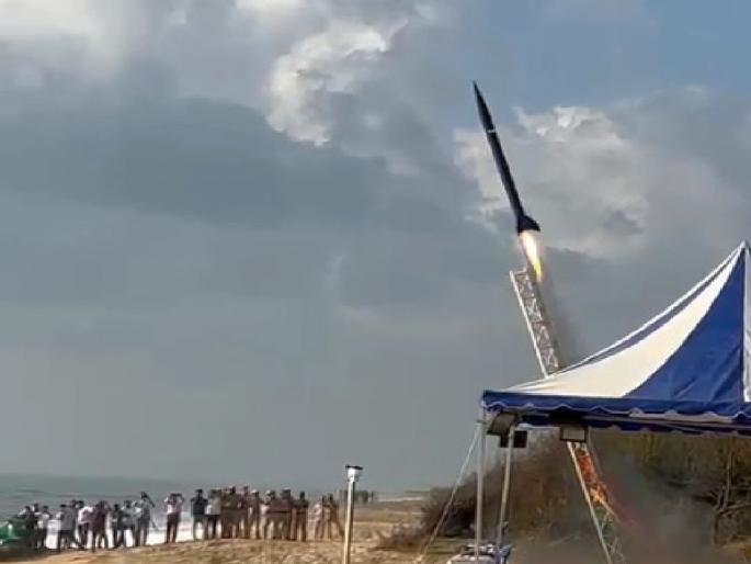 Satellite created by students of Nagpur launched into space | नागपूर मनपाच्या विद्यार्थ्यांचे सॅटेलाइट झेपावले अवकाशात Satellite created by students of Nagpur launched into space | नागपूर मनपाच्या विद्यार्थ्यांचे सॅटेलाइट झेपावले अवकाशात