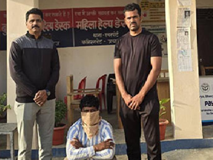 Police reach Chhatrapati Sambhajinagar with the satish bhosale Beed Police will question Satish Bhosale from today | 'खोक्याला' घेऊन पोलीस छत्रपती संभाजीनगरात पोहोचले; बीड पोलीस सतीश भोसलेची आजपासून चौकशी करणार Police reach Chhatrapati Sambhajinagar with the satish bhosale Beed Police will question Satish Bhosale from today | 'खोक्याला' घेऊन पोलीस छत्रपती संभाजीनगरात पोहोचले; बीड पोलीस सतीश भोसलेची आजपासून चौकशी करणार