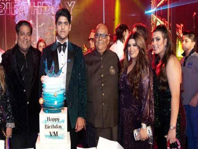 Satish Kaushik Death don dawood ibrahim son was present in satish kaushik party dubai vikas malu wife claim to delhi police | Satish Kaushik Death : दाऊदच्या मुलानेही दुबईच्या पार्टीला हजेरी लावली; सतीश कौशिकच्या मित्राच्या पत्नीचा खळबळजनक दावा Satish Kaushik Death don dawood ibrahim son was present in satish kaushik party dubai vikas malu wife claim to delhi police | Satish Kaushik Death : दाऊदच्या मुलानेही दुबईच्या पार्टीला हजेरी लावली; सतीश कौशिकच्या मित्राच्या पत्नीचा खळबळजनक दावा