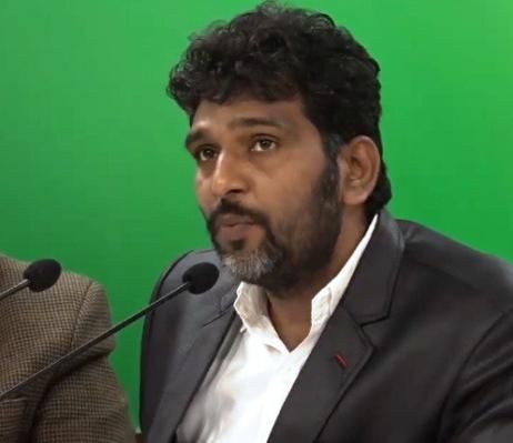 Petition against Satish Uke at Chief Justice | सतीश उके यांच्याविरुद्धची याचिका मुख्य न्यायमूर्तींकडे Petition against Satish Uke at Chief Justice | सतीश उके यांच्याविरुद्धची याचिका मुख्य न्यायमूर्तींकडे