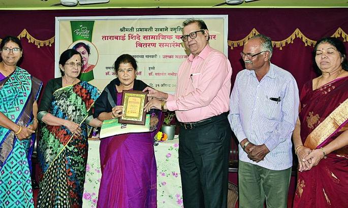 The need for millions of Ulka to improve the sick community | आजारी समाजाला सुधारण्यासाठी लाखो उल्कांची गरज