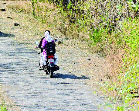  Laila-Majnu robbery ... Till now, 23 people will be scared of lodging, nine places in Satara area, desert areas: | ‘लैला-मजनू’ची लूटमार... अब तक 23--घरात भांडाफोड होईल या भीतीने तक्रार देण्यास टाळाटाळ , सातारा परिसरात नऊ ठिकाणे निर्जनस्थळे: