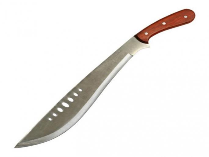 sale of sharp weapons at juna bazar ; police sized it | जुना बाजारामध्ये खुलेआम सत्तुरची विक्री ; पाेलिसांनी केली कारवाई sale of sharp weapons at juna bazar ; police sized it | जुना बाजारामध्ये खुलेआम सत्तुरची विक्री ; पाेलिसांनी केली कारवाई