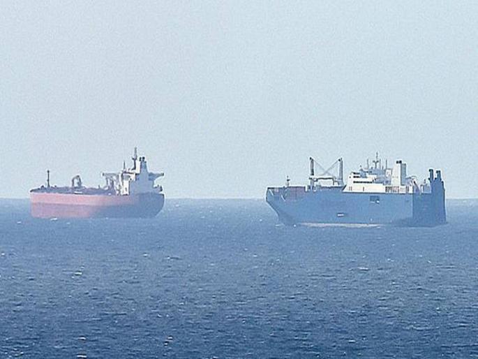 Damage to our oil tanker attack: Saudi | आमच्या तेलाच्या दोन टँकर्सची घातपाती हल्ल्यात हानी : सौदी