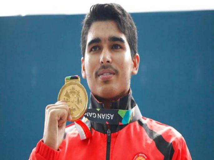 Asian Games 2018: Farmer's son saurabh chaudhary get Gold medal in Asian Games | Asian Games 2018: शेतकऱ्याच्या मुलानं पिकवलं आशियाई स्पर्धेत सोनं Asian Games 2018: Farmer's son saurabh chaudhary get Gold medal in Asian Games | Asian Games 2018: शेतकऱ्याच्या मुलानं पिकवलं आशियाई स्पर्धेत सोनं