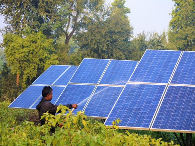 Solar energy revolution in Maharashtra! 8,450 MW electricity generation; Government support received | महाराष्ट्रात सौर ऊर्जा क्रांती, राज्याला महत्त्वपूर्ण यश; ८,४५० मेगावॅट वीजनिर्मिती