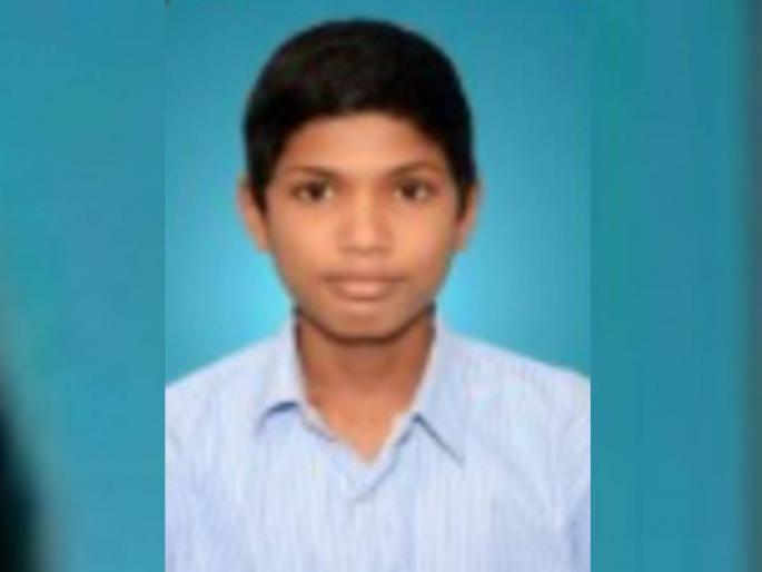 School boy dies after falling on power line; The incident in Ottawane | विद्युत वाहिनी अंगावर पडून शाळकरी मुलाचा मृत्यू; ओटवणे येथील घटनेने हळहळ School boy dies after falling on power line; The incident in Ottawane | विद्युत वाहिनी अंगावर पडून शाळकरी मुलाचा मृत्यू; ओटवणे येथील घटनेने हळहळ