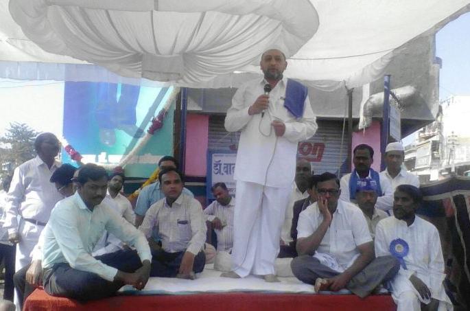 Indian Constitution protects human society! | भारतीय संविधान मानव समाजाचे सुरक्षा कवच - युसूफ पुंजानी Indian Constitution protects human society! | भारतीय संविधान मानव समाजाचे सुरक्षा कवच - युसूफ पुंजानी