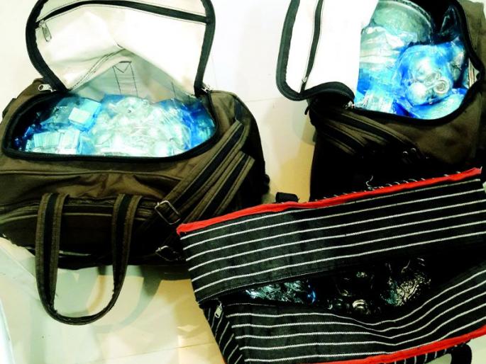 33 kg silverware seized at Khursapar border in Nagpur district | नागपूर जिल्ह्यातील खुर्सापार सीमेवर ३३ किलो चांदीची भांडी पकडली 33 kg silverware seized at Khursapar border in Nagpur district | नागपूर जिल्ह्यातील खुर्सापार सीमेवर ३३ किलो चांदीची भांडी पकडली