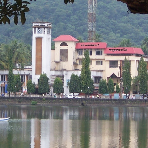 Sindhudurg also holds employment in Goa, many projects closed | रोजगारातही सिंधुदुर्ग धरतो गोव्याची कास, अनेक प्रकल्प बंद Sindhudurg also holds employment in Goa, many projects closed | रोजगारातही सिंधुदुर्ग धरतो गोव्याची कास, अनेक प्रकल्प बंद