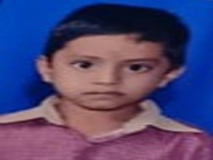 A child from Shrigonda taluka was killed in a leopard attack in Ashti; Went to grandpa on vacation | आष्टीतील बिबट्याच्या हल्ल्यात श्रीगोंदा तालुक्यातील मुलाचा बळी; काकाबरोबर गेला होता शेतात A child from Shrigonda taluka was killed in a leopard attack in Ashti; Went to grandpa on vacation | आष्टीतील बिबट्याच्या हल्ल्यात श्रीगोंदा तालुक्यातील मुलाचा बळी; काकाबरोबर गेला होता शेतात