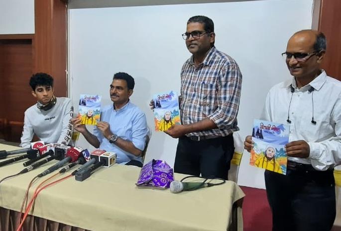 The oldest trees, this is our celebrity: Sayaji Shinde | सर्वात जुनी झाडे, हेच आपले सेलिब्रेटी : सयाजी शिंदे