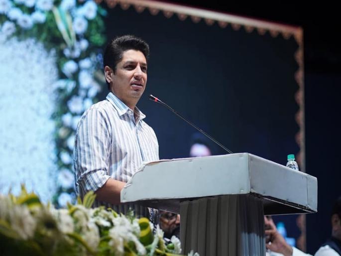 Nashik Graduate constituency election: Many people were going to resign from Congress Big claim of Satyajeet Tambe | काँग्रेसमधून अनेक जण राजीनामा देणार होते, पण...; सत्यजित तांबेंचा मोठा दावा Nashik Graduate constituency election: Many people were going to resign from Congress Big claim of Satyajeet Tambe | काँग्रेसमधून अनेक जण राजीनामा देणार होते, पण...; सत्यजित तांबेंचा मोठा दावा