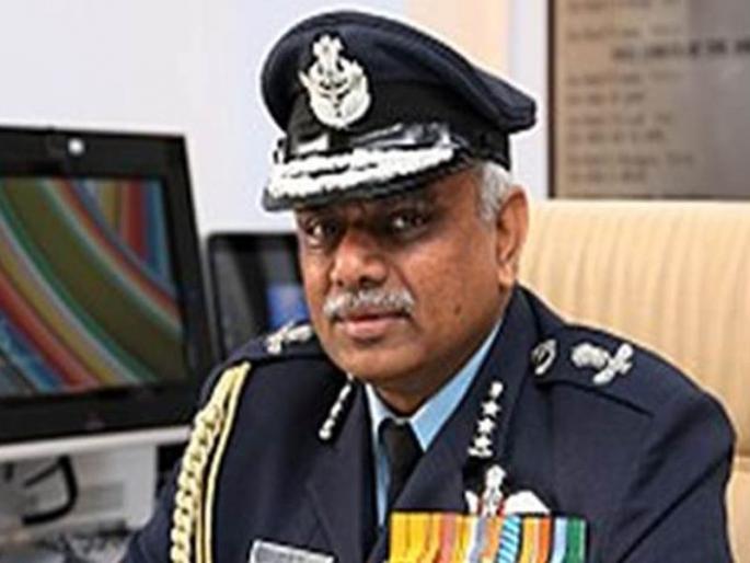 air force vice chief sb deo accidentally shoots himself in thigh is stable | व्हाइस चीफ एअर मार्शल स्वत:च्याच बंदुकीतून सुटलेल्या गोळीनं जखमी; राफेल डीलमध्ये केली होती मोदी सरकारची पाठराखण air force vice chief sb deo accidentally shoots himself in thigh is stable | व्हाइस चीफ एअर मार्शल स्वत:च्याच बंदुकीतून सुटलेल्या गोळीनं जखमी; राफेल डीलमध्ये केली होती मोदी सरकारची पाठराखण