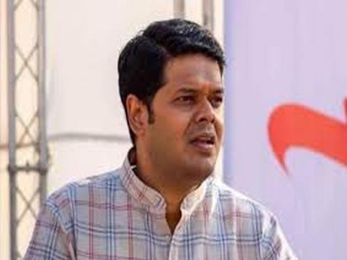 Corona patient suicide due to negligence of thampa; Allegation of bjp mla Niranjan Davkhare | ठामपाच्या दुर्लक्षामुळे कोरोना रुग्णाची आत्महत्या; निरंजन डावखरे यांचा आरोप Corona patient suicide due to negligence of thampa; Allegation of bjp mla Niranjan Davkhare | ठामपाच्या दुर्लक्षामुळे कोरोना रुग्णाची आत्महत्या; निरंजन डावखरे यांचा आरोप