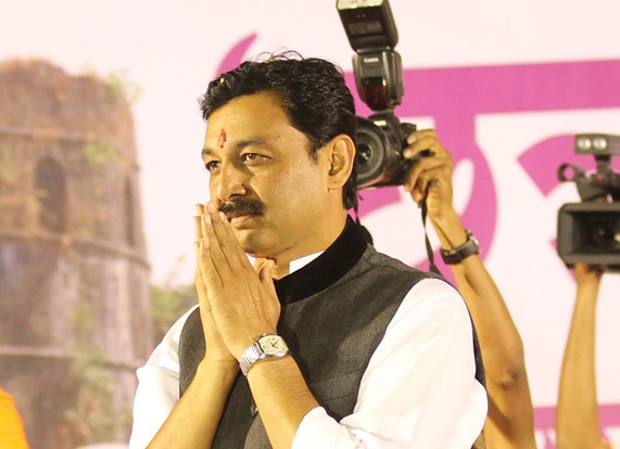 'I'm sorry if the word' change 'came out instead of' correction ', sambhajiraje bhosale | 'घटनादुरुस्ती ऐवजी 'बदल' हा शब्द निघाला असेल, मी खेद व्यक्त करतो'