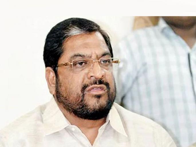 Suger Factories will not be allowed to start without a lump sum FRP; Raju Shetti target | एकरकमी एफआरपी शिवाय कारखाने सुरु करु देणार नाही; राजू शेट्टींचा थकीत पैशांवरून घणाघात