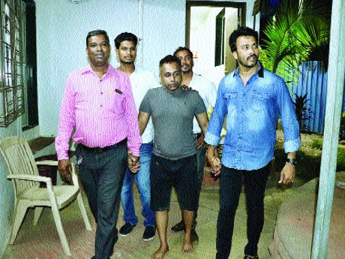 IPL 2018: Known bookie Sonu Yogendra Jalalal arrested for stalking in Thane | IPL 2018 : सट्ट्याप्रकरणी कुख्यात बुकी सोनू योगेंद्र जलालला ठाण्यात अटक IPL 2018: Known bookie Sonu Yogendra Jalalal arrested for stalking in Thane | IPL 2018 : सट्ट्याप्रकरणी कुख्यात बुकी सोनू योगेंद्र जलालला ठाण्यात अटक