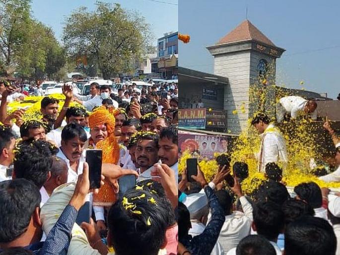 ... I mean, is this what it's called to tie the head off the waist? | ...म्हणजे,कंबरेचे सोडून डोक्याला बांधणे यालाच म्हणतात का ? ... I mean, is this what it's called to tie the head off the waist? | ...म्हणजे,कंबरेचे सोडून डोक्याला बांधणे यालाच म्हणतात का ?