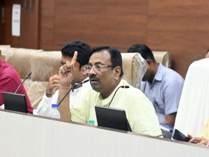 Minister Sudhir Mungantiwar took serious notice of the case in District General Hospital; Directs a thorough investigation into the death case | जिल्हा सामान्य रुग्णालयातील प्रकरणाची सुधीर मुनगंटीवारांनी घेतली गंभीर दखल; मृत्यू प्रकरणाची कसून चौकशी करण्याचे निर्देश Minister Sudhir Mungantiwar took serious notice of the case in District General Hospital; Directs a thorough investigation into the death case | जिल्हा सामान्य रुग्णालयातील प्रकरणाची सुधीर मुनगंटीवारांनी घेतली गंभीर दखल; मृत्यू प्रकरणाची कसून चौकशी करण्याचे निर्देश