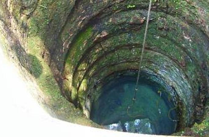  'On the spot' inquiry into irrigation wells scam begins! | सिंचन विहिरी घोटाळ्याची ‘ऑन द स्पॉट’ चौकशी सुरू!