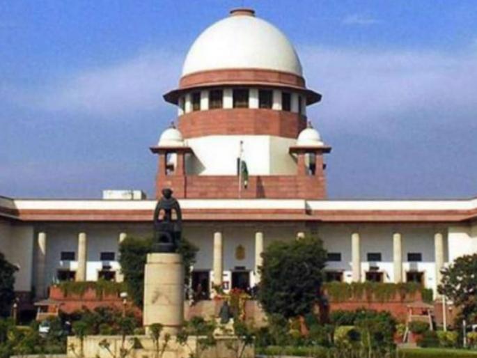 taking note of Centres guidelines SC says posters should not be affixed outside homes of Covid patients | कोरोना रुग्णाच्या घराबाहेर पोस्टर लावू नका; सर्वोच्च न्यायालयाचे आदेश taking note of Centres guidelines SC says posters should not be affixed outside homes of Covid patients | कोरोना रुग्णाच्या घराबाहेर पोस्टर लावू नका; सर्वोच्च न्यायालयाचे आदेश