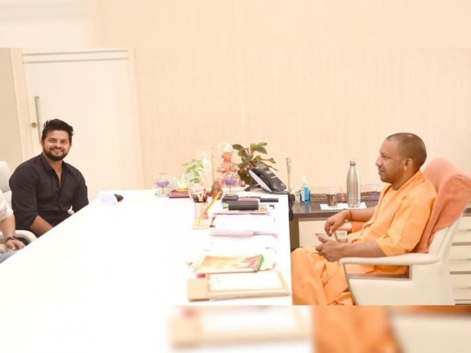 Ex Chennai Super Kings player Suresh Raina meet UP CM Yogi Adityanath, Photo viral  | Suresh Raina Yogi Adityanath : सुरेश रैनाने घेतली उत्तर प्रदेशचे मुख्यमंत्री योगी आदित्यनाथ यांची भेट, Photo व्हायरल