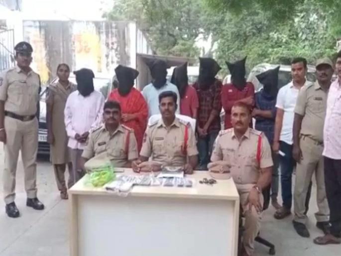 Telangana Parents killed his son, Police Arrested 7 accused | जन्मदात्या आई वडिलांनीच ८ लाख सुपारी देत लेकाला संपवलं; कारण ऐकून हैराण व्हाल Telangana Parents killed his son, Police Arrested 7 accused | जन्मदात्या आई वडिलांनीच ८ लाख सुपारी देत लेकाला संपवलं; कारण ऐकून हैराण व्हाल
