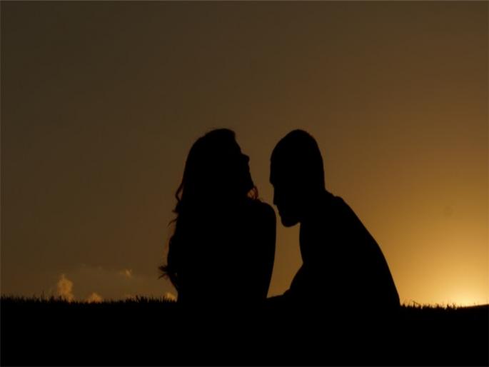 Relatives Caught Loving Couple In House Beat Up Young Man In Puranpur Pilibhit | प्रेयसीनं एकटी असताना प्रियकराला बोलावलं; अचानक घरी आला तिचा काका, मग... Relatives Caught Loving Couple In House Beat Up Young Man In Puranpur Pilibhit | प्रेयसीनं एकटी असताना प्रियकराला बोलावलं; अचानक घरी आला तिचा काका, मग...