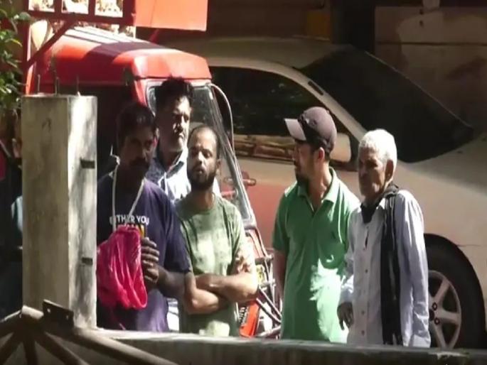 A homosexual relationship watchman killed a young man at madhya pradesh | समलैंगिक संबंधामुळे युवकाचा जीव गेला; पोलीस तपासात चौकीदारच खूनी निघाला A homosexual relationship watchman killed a young man at madhya pradesh | समलैंगिक संबंधामुळे युवकाचा जीव गेला; पोलीस तपासात चौकीदारच खूनी निघाला