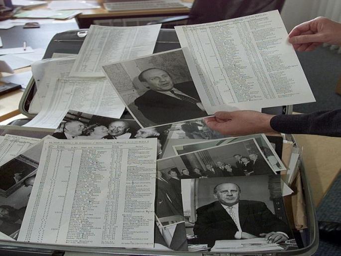 The Jews who read the Nazi Bhasmasumu's farewell auctioned a letter to Shindler | नाझी भस्मासुराच्या तावडीतून वाचलेल्या ज्यूंनी शिंडलरला लिहिलेल्या पत्रांचा होणार लिलाव The Jews who read the Nazi Bhasmasumu's farewell auctioned a letter to Shindler | नाझी भस्मासुराच्या तावडीतून वाचलेल्या ज्यूंनी शिंडलरला लिहिलेल्या पत्रांचा होणार लिलाव