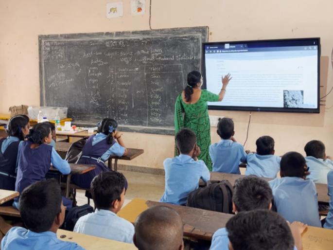 The policy of passing students from class 5 to 8 is abolished, a big decision by the Union Education Ministry. | पाचवी ते आठवीच्या विद्यार्थ्यांना सरसकट उत्तीर्ण करण्याचं धोरण रद्द, केंद्रीय शिक्षण मंत्रालयाचा मोठा निर्णय The policy of passing students from class 5 to 8 is abolished, a big decision by the Union Education Ministry. | पाचवी ते आठवीच्या विद्यार्थ्यांना सरसकट उत्तीर्ण करण्याचं धोरण रद्द, केंद्रीय शिक्षण मंत्रालयाचा मोठा निर्णय