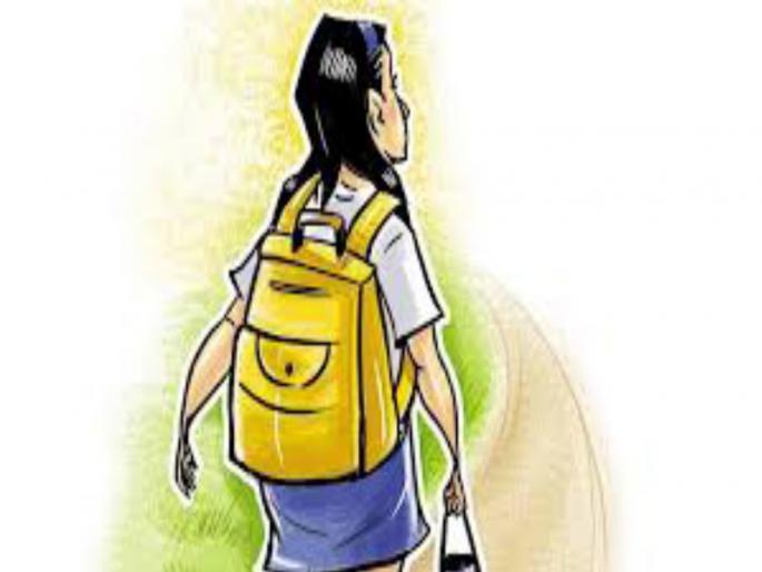 The three of them were busy in the fun and police, family worried here | त्या तिघी तिकडे मौजमजा करण्यात व्यस्त आणि इकडे पोलीस,कुटुंब चिंताग्रस्त  