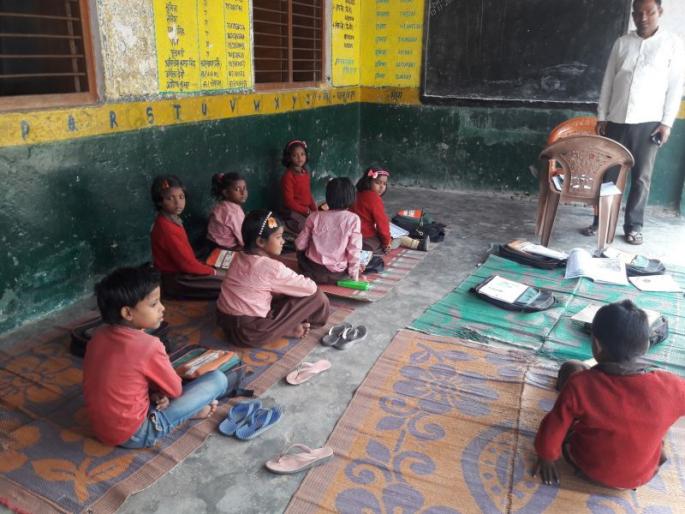 Hit low-performing schools; Distribution of 1 crore 38 lakhs | कमी पटसंख्येच्या शाळांना फटका; १ कोटी ३८ लाखाचे वितरण Hit low-performing schools; Distribution of 1 crore 38 lakhs | कमी पटसंख्येच्या शाळांना फटका; १ कोटी ३८ लाखाचे वितरण