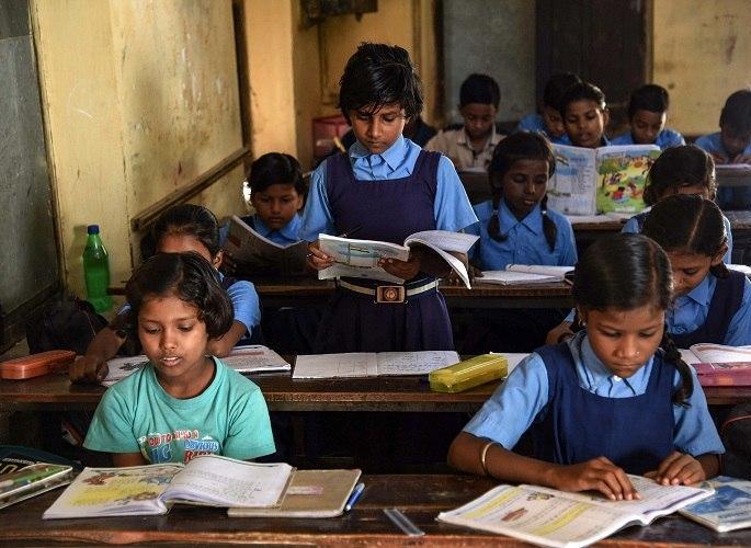 The real test ahead! Educational policy drawn up only three times to date | खरी कसोटी पुढेच! आजवर केवळ तीनदा आखले शैक्षणिक धोरण The real test ahead! Educational policy drawn up only three times to date | खरी कसोटी पुढेच! आजवर केवळ तीनदा आखले शैक्षणिक धोरण