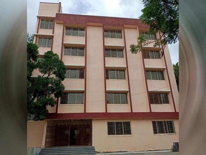Ulhasnagar Municipal Corporation school building is ready, but there is no chirping of children, when will the building be inaugurated? | उल्हासनगर महापालिका शाळा इमारत बांधून सज्ज,  मात्र मुलांची किलबिल नाही, इमारतीचे उदघाटन कधी 