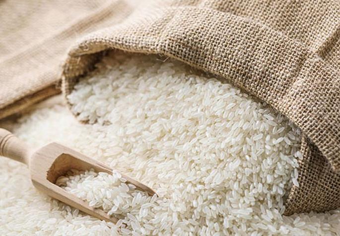 Schools are getting less rice in nutritious diet | पोषण आहारात शाळांना तांदूळ मिळतोय कमी Schools are getting less rice in nutritious diet | पोषण आहारात शाळांना तांदूळ मिळतोय कमी