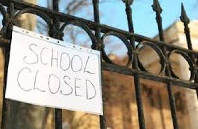  Schools, colleges, beauty parlors and hairdressers will remain closed! | शाळा, महाविद्यालये, ब्युटीपार्लर केशकर्तनालये राहणार बंदच!