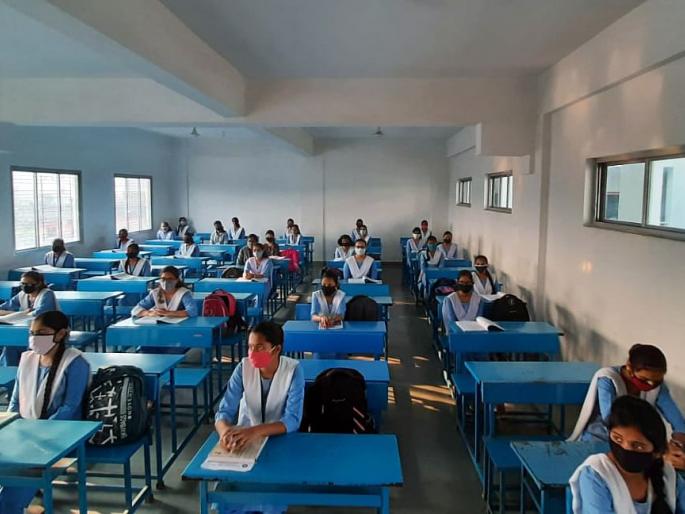 46% students attend junior colleges; Corona is not infected | कनिष्ठ महाविद्यालयांमध्ये ४६ टक्के विद्यार्थी उपस्थित; कोरोना संसर्ग नाही 46% students attend junior colleges; Corona is not infected | कनिष्ठ महाविद्यालयांमध्ये ४६ टक्के विद्यार्थी उपस्थित; कोरोना संसर्ग नाही