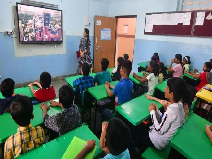 notification of online attendance has not come in the Municipal Corporaion including about 1,600 schools in Mumbai | ऑनलाइन हजेरीची सूचना महापालिकेत आलीच नाही मुंबईत सुमारे १,६०० शाळांचा समावेश notification of online attendance has not come in the Municipal Corporaion including about 1,600 schools in Mumbai | ऑनलाइन हजेरीची सूचना महापालिकेत आलीच नाही मुंबईत सुमारे १,६०० शाळांचा समावेश