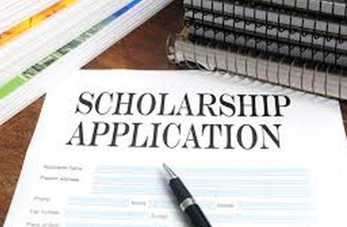 Scholarships will be awarded to ST staff members | एसटी कर्मचाऱ्यांच्या पाल्यांना मिळणार शिष्यवृत्ती Scholarships will be awarded to ST staff members | एसटी कर्मचाऱ्यांच्या पाल्यांना मिळणार शिष्यवृत्ती